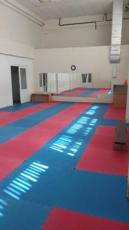 Зал акробатики